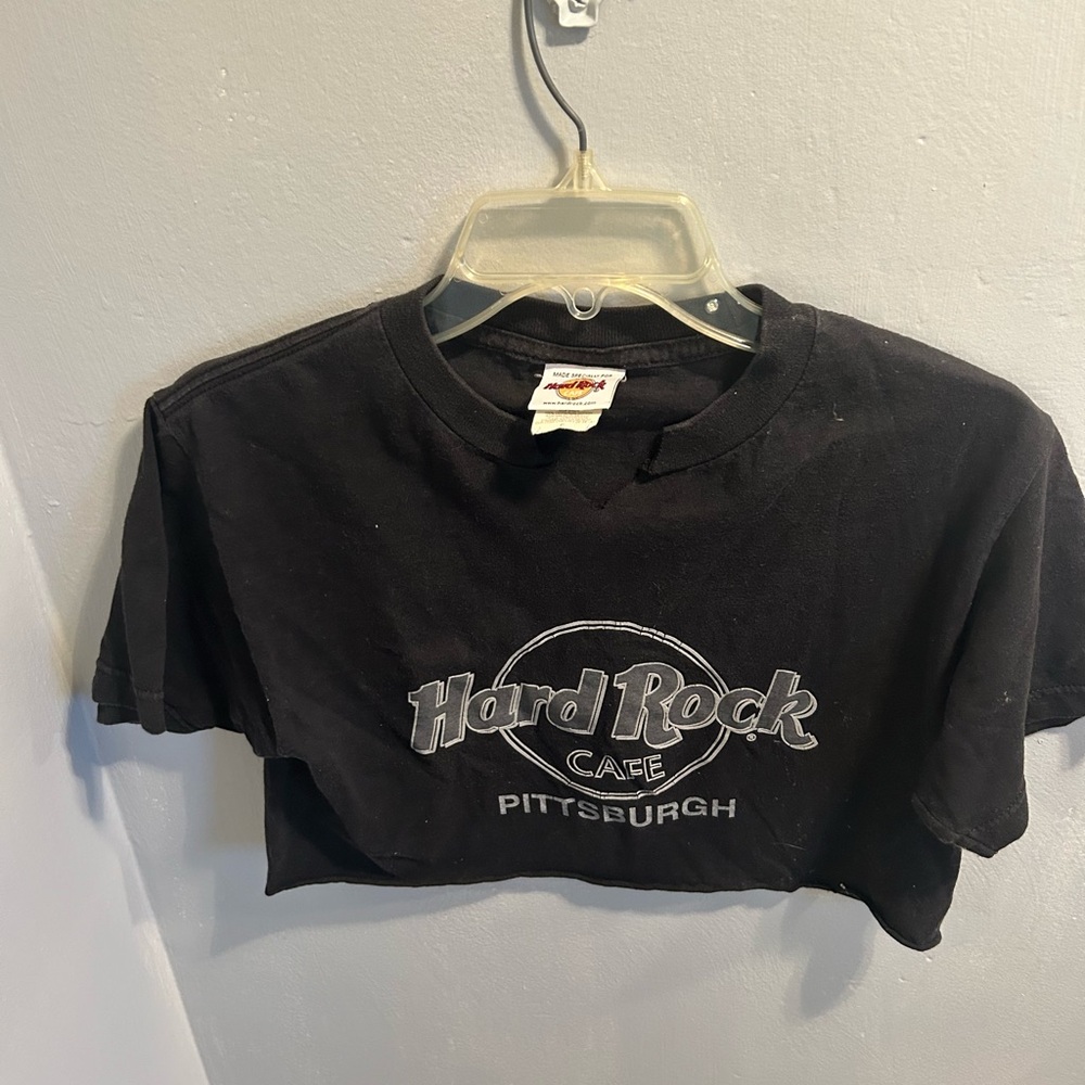Hard Rock Cafe. Cut crop top